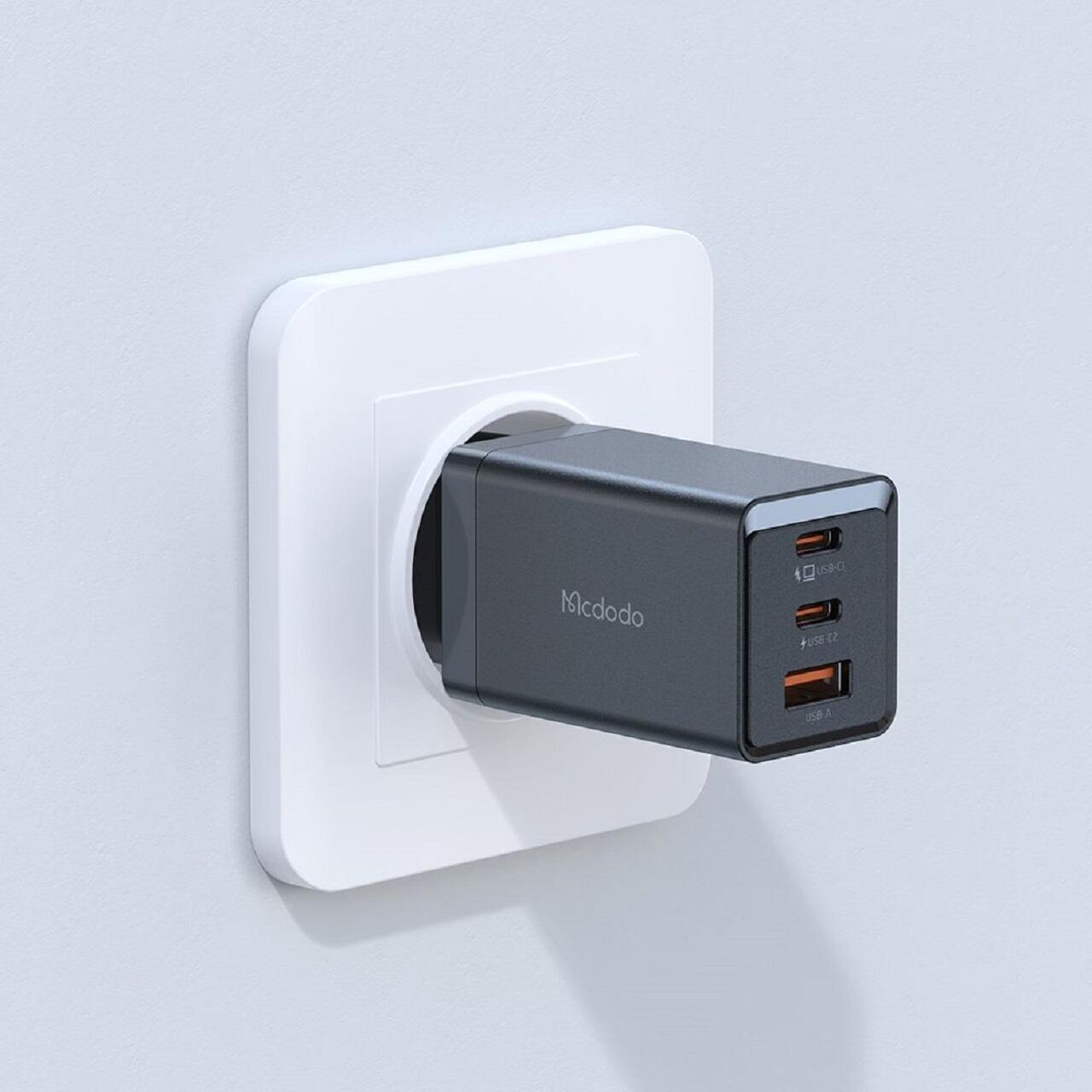 Сетевое зарядное устройство Mcdodo 70W GaN 5 mini (CH-1543) with Type-c to Type-c Cable 2m Black